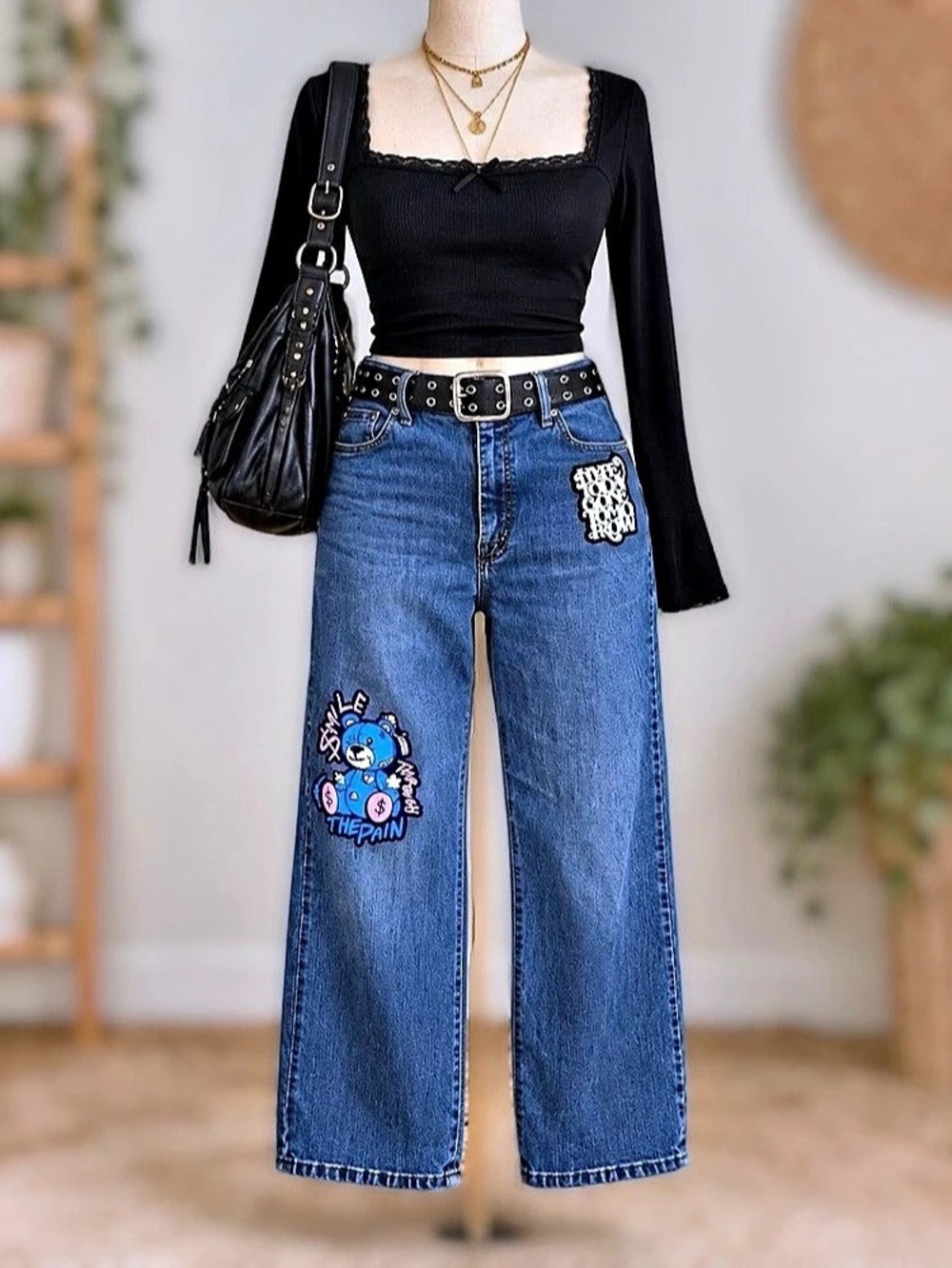 Lee Women's Classic Fit Graphic Patch Jeans Size 18 Short Straight Leg Denim